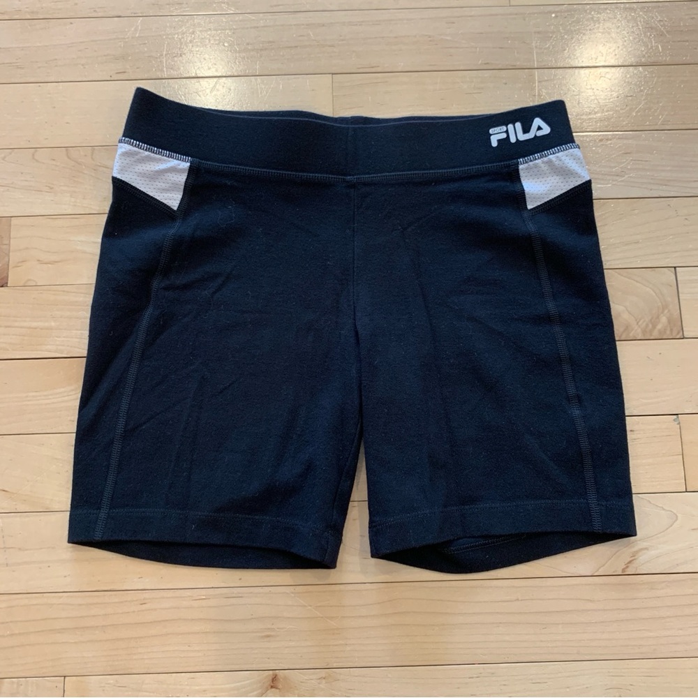 Fila women’s size XS athletic bike shorts black 6” inseam